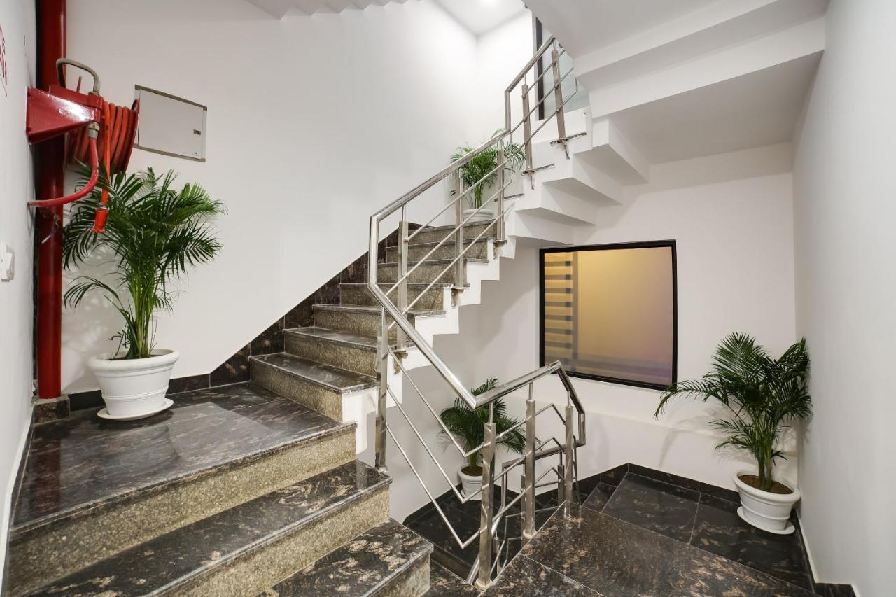ホテルOyo Townhouse 019 Anand Vihar ニューデリー エクステリア 写真
