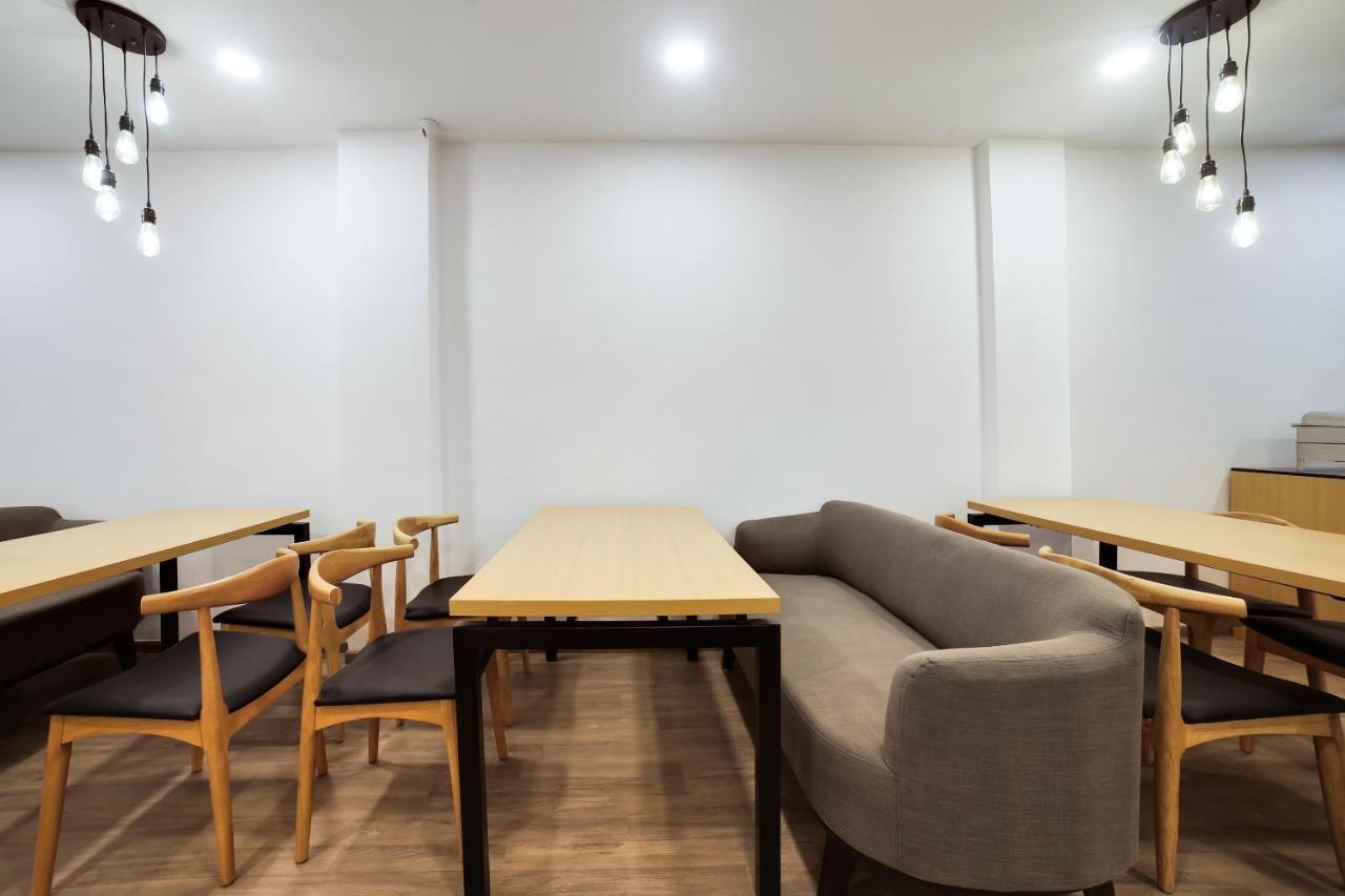 ホテルOyo Townhouse 019 Anand Vihar ニューデリー エクステリア 写真