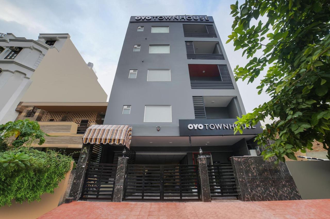 ホテルOyo Townhouse 019 Anand Vihar ニューデリー エクステリア 写真