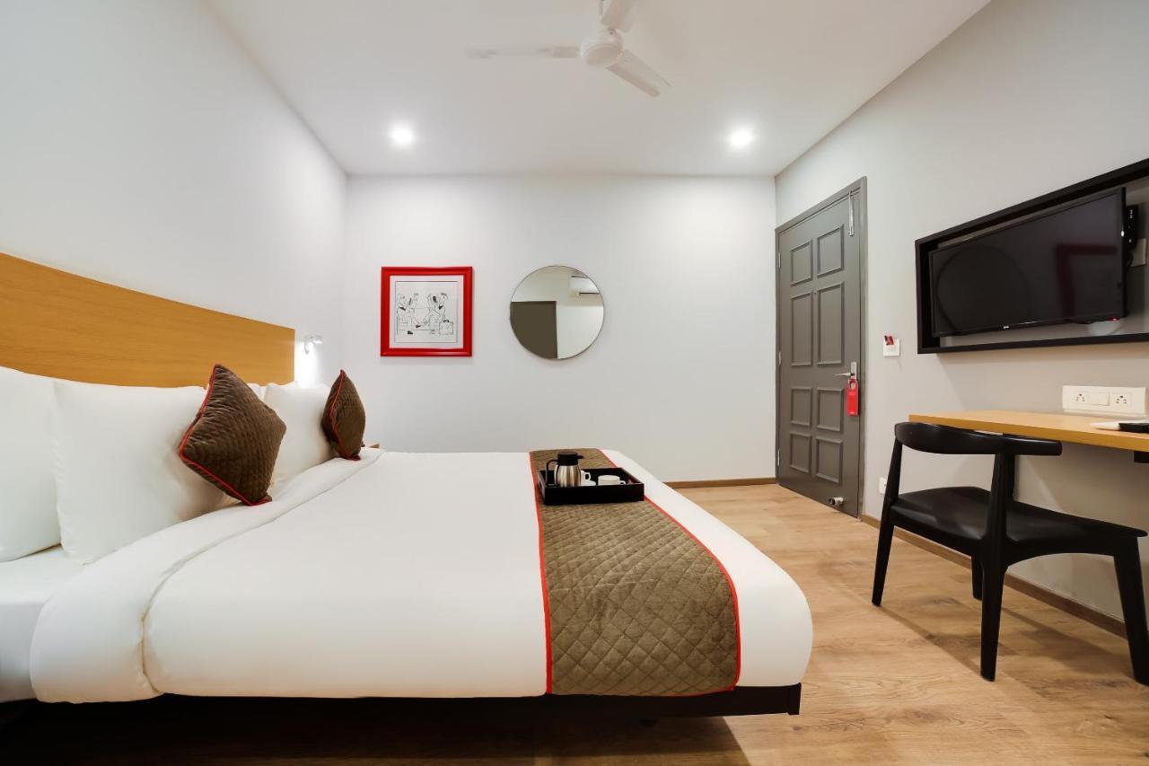 ホテルOyo Townhouse 019 Anand Vihar ニューデリー エクステリア 写真