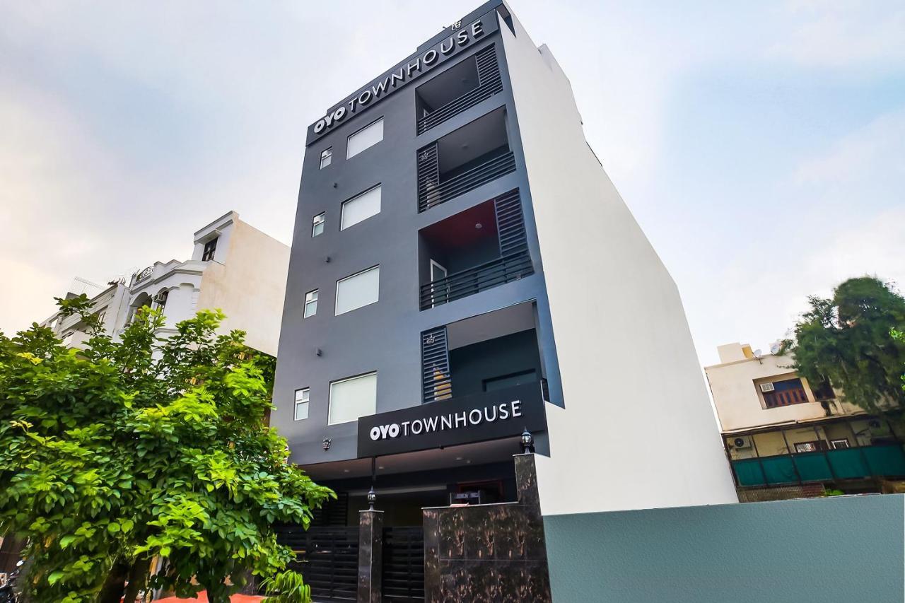 ホテルOyo Townhouse 019 Anand Vihar ニューデリー エクステリア 写真